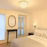 Mayfair Place 8 Yard