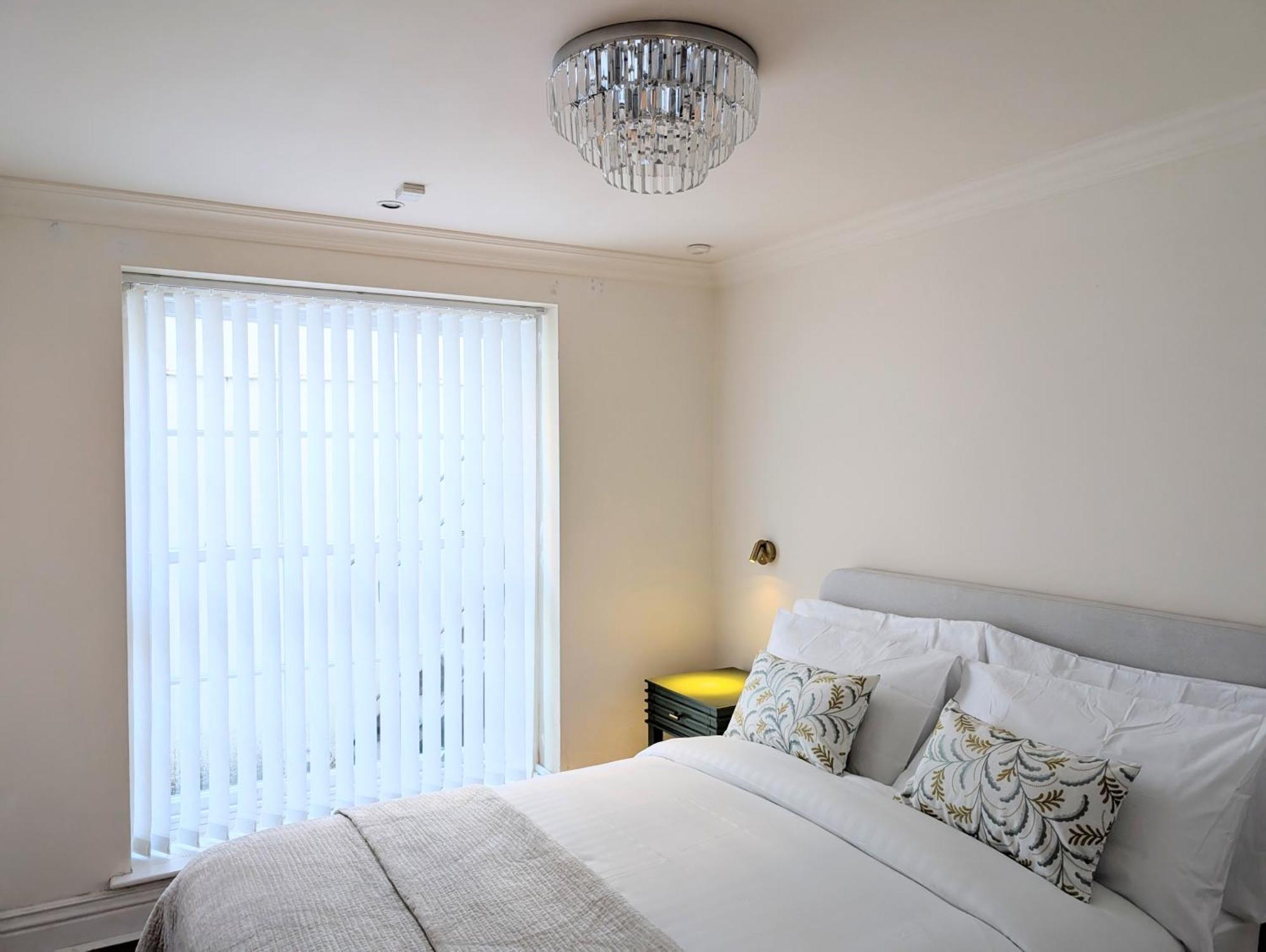 Mayfair Place 8 Yard *